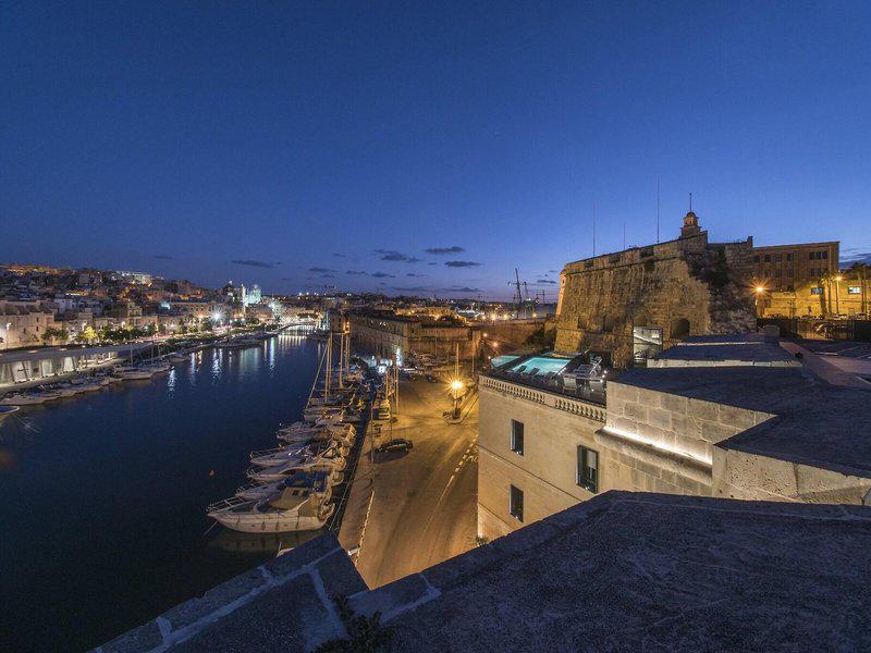 695FDC0E446227620606D82B32064852