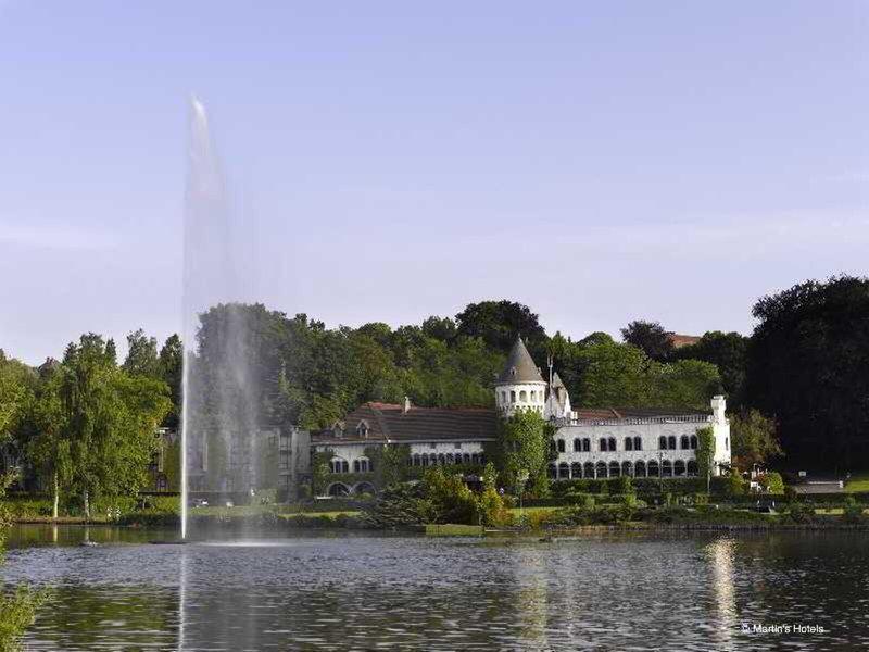 1066E8A84C748D10BDDE9A57D36F72EC