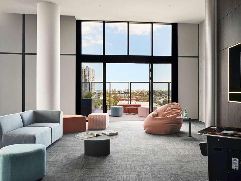 EF637CA49DA4137611FEDA2A2AB031FF