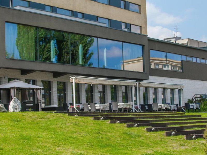 0B82350C9A5A36515C5AD8E70A44F6CD