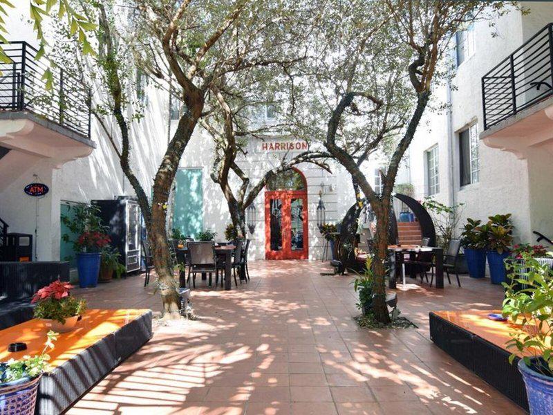 F7B9B22C1CFDA654A11B65C7D0545711