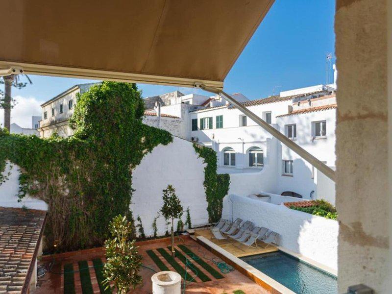 565E6DFF24D940F52E6F551CCF60AAB9