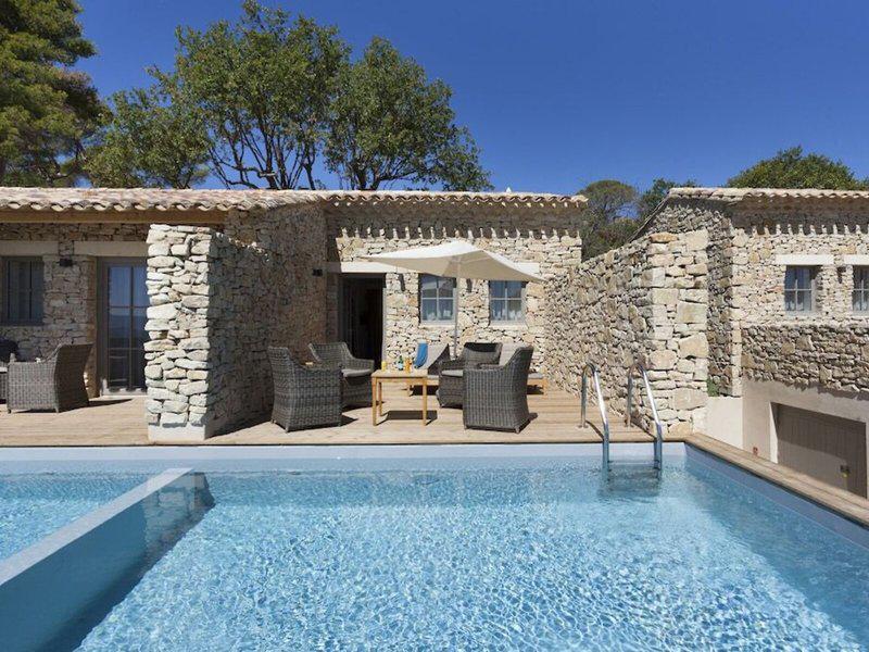 F34DB2CA8E60E4FC177D6F8B4B086A32