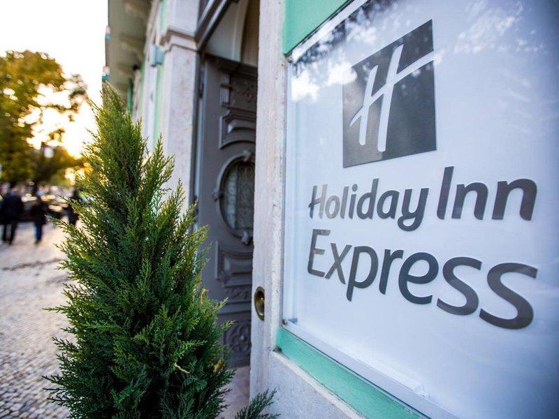 F5D1A353A43479806C65F20632E1C244