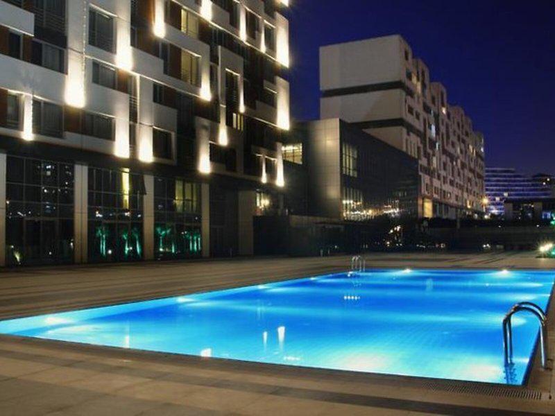 E6C84ECF780F7F01BE7A4B2EDF72D354