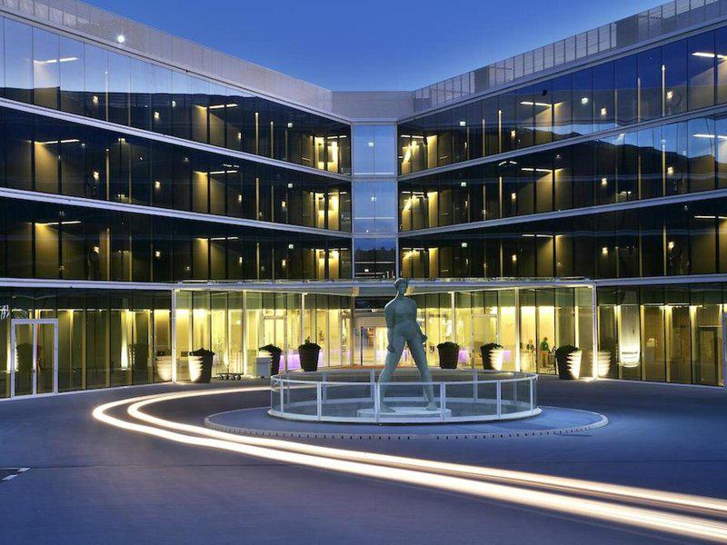 E5EEF371B9814FD5ECFC837155EFB3A8