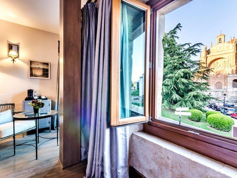 DFCB6005504C33885C6ED34714C3EC12