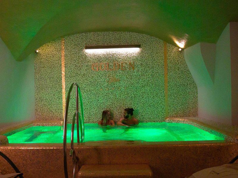 F03708485B880F848C04C7344E0A8F68