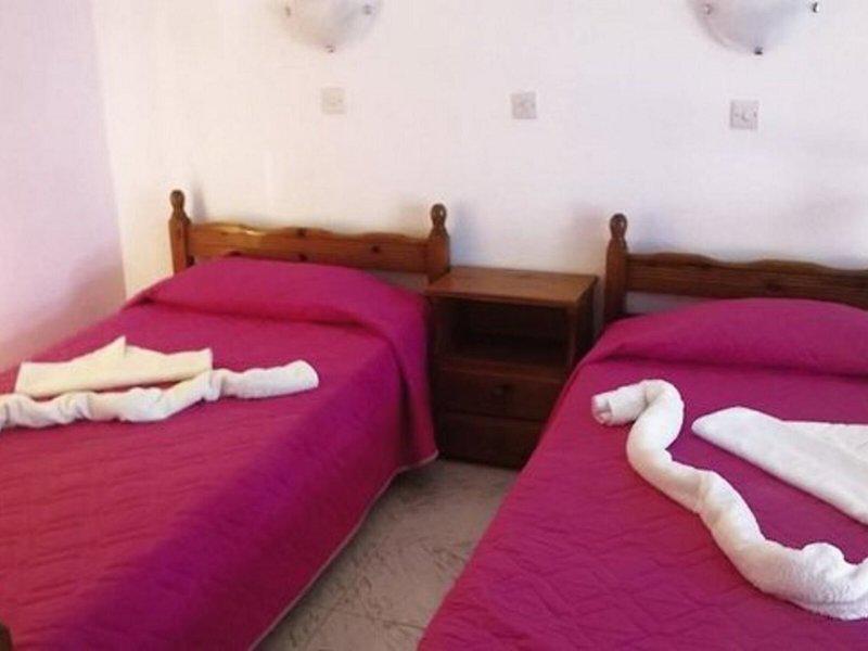 74E792A39792BAA0A40BF4A2713F5CA5