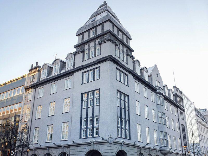 2AE2E18224C04AD061D441AC173DE5AE