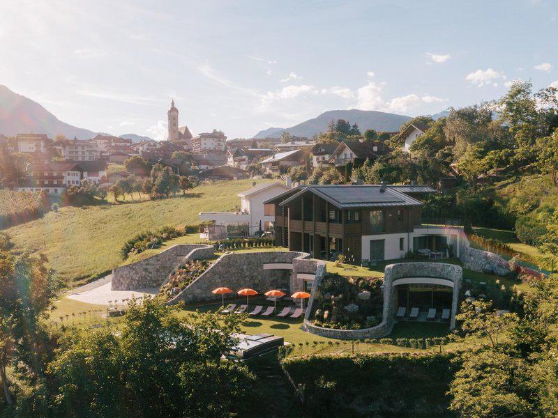 87834C4D770DDFCAD6F3E396630F03BA