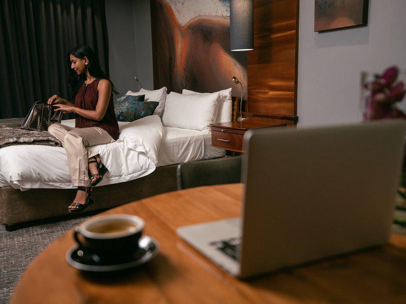 406851B586D732802564CD5077BA13ED