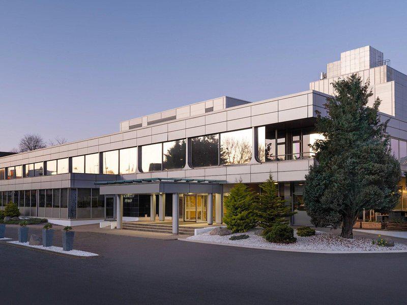 0B4081A31F328E7F609167F55E7893EA