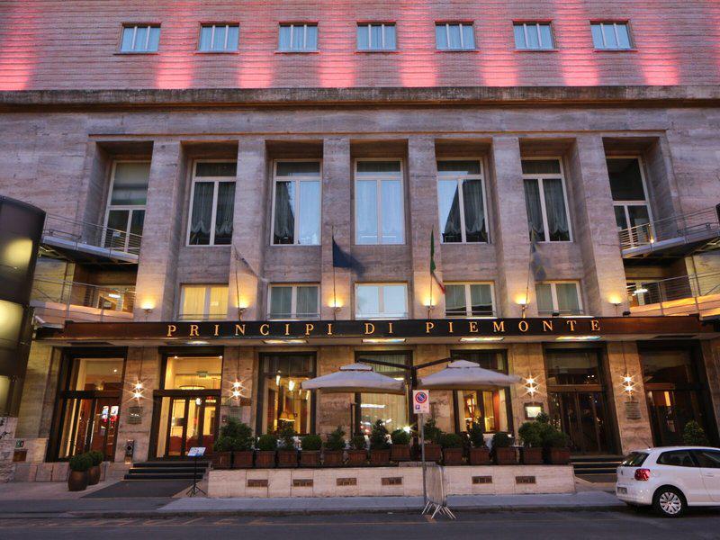 E4201145907F34D2A74D030E79FC7ACF