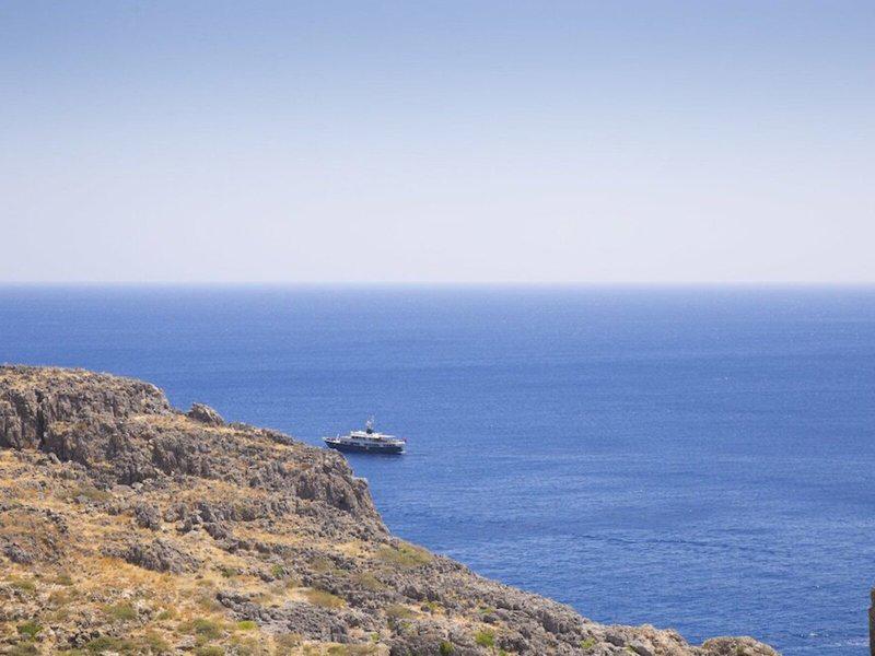 40F5934CF8B5D66C86C5515B220DB586