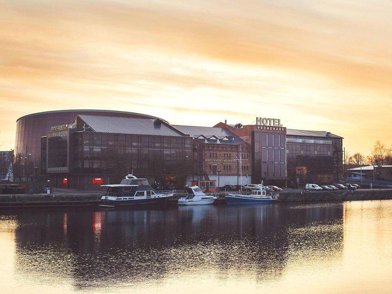 5C8455AC8082A7184F898EBD251666BB