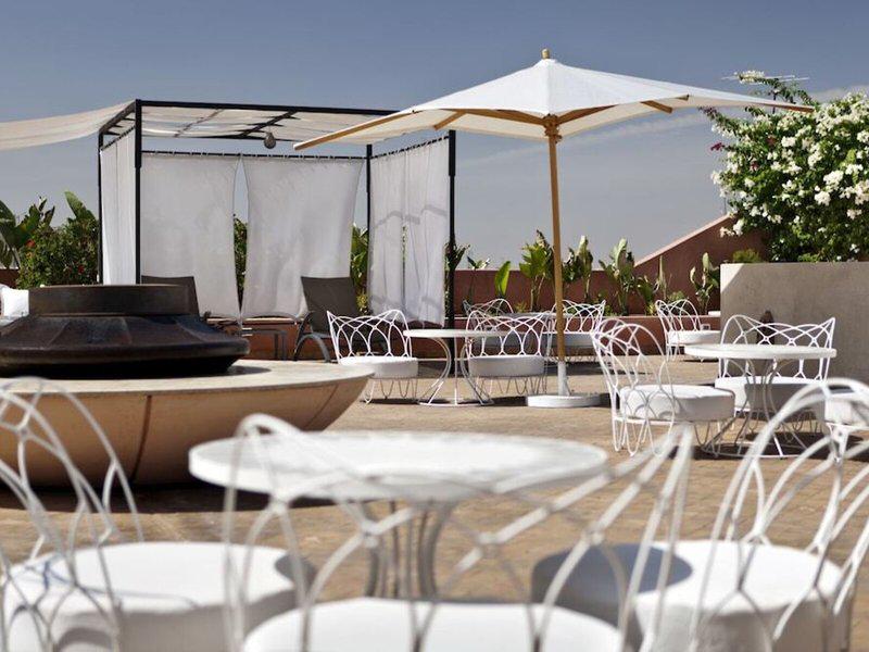 72CE2E0589F0C4B44C53D6DE875395F3