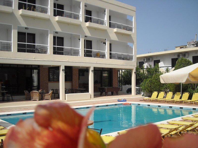 09FADD4B5871BB9A4DF0E6B979018A2B