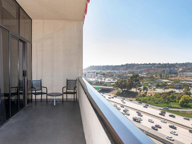 233CEA1BB0DE374BA3CFA6C90D90646B