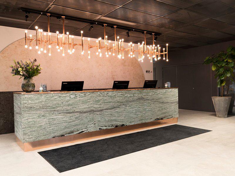 00F734BD9B013E079B333E72F4959639