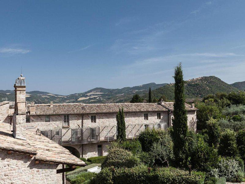 00F55464C8E1A0A9EFA3AA14F854CB06