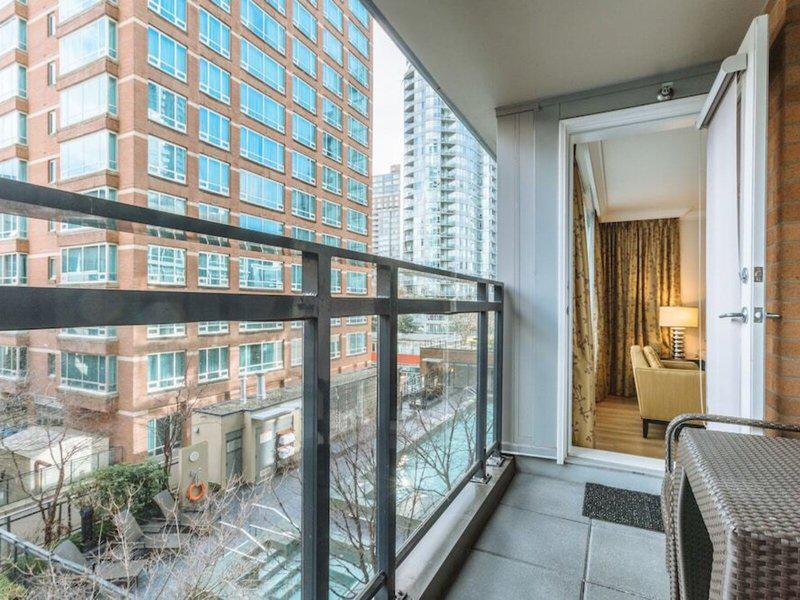 33EC4B6DE4B36A38376BF04F61BBAFD8