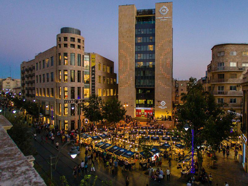 991AA9C82240A183CDFB4AC10FFF17B2