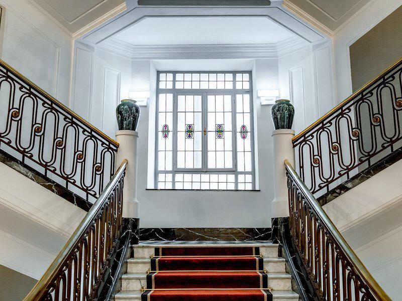 245D1392DD547C53675D481D9C823DC6