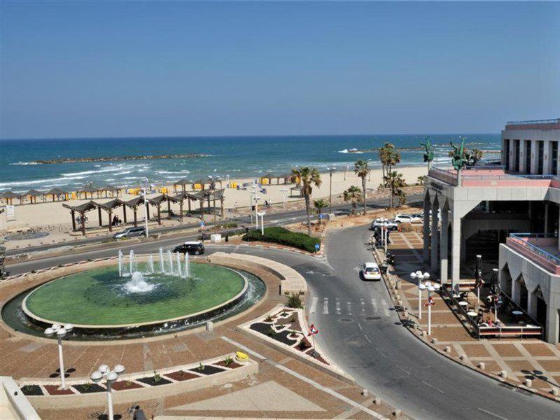 70E84CA1F0B6A93545872E190FE23F9A