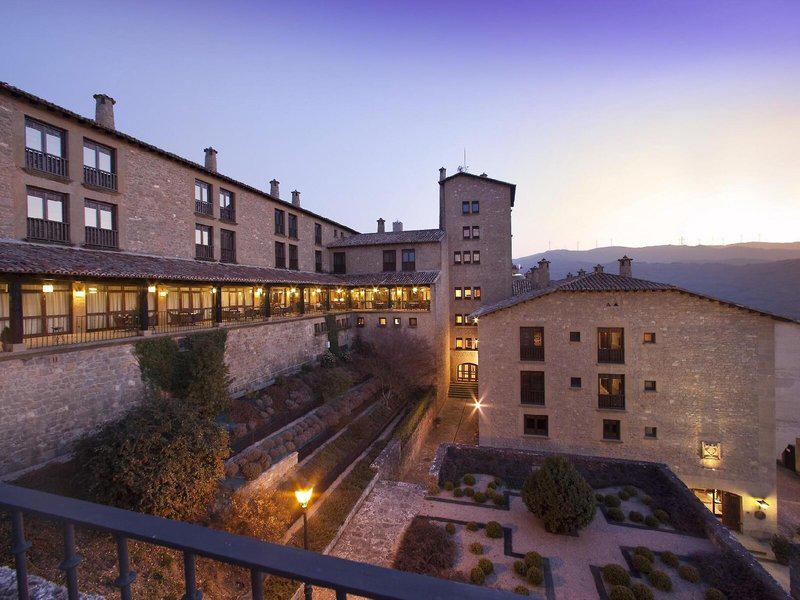 431403E3B7E1A9E5E4C72563A501361E