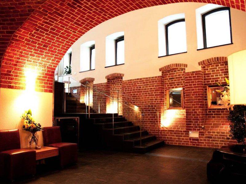 79685F8AC215604A33E4EC1D5241AA79