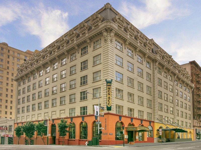 8F6CF908C92678890AA6B95366F4122E