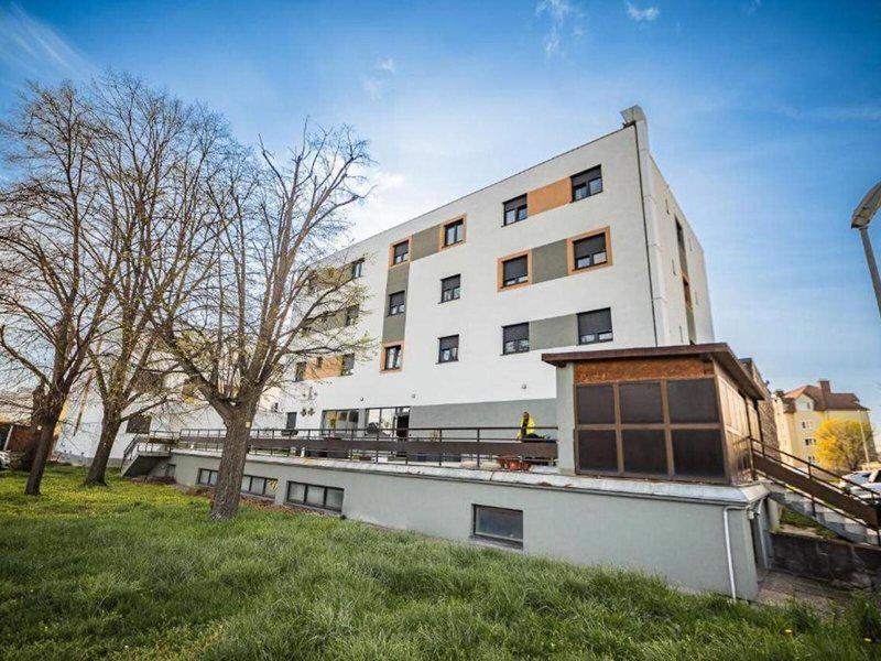 A63A807B21FADD16E38EA61F7FA871C2