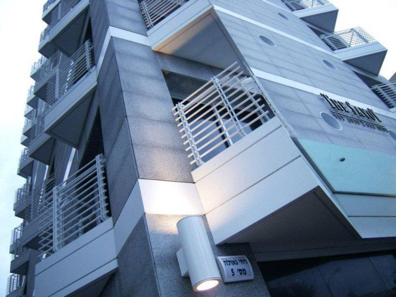 A87F3D2C3F0F1B2FE820C74784C0456A