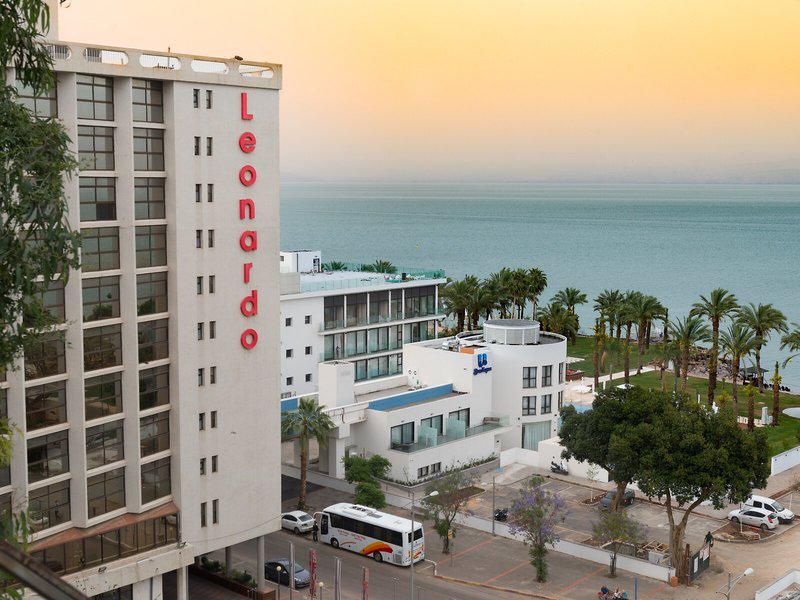 BD59DD12C04DA76F57D48BB369A48E0A