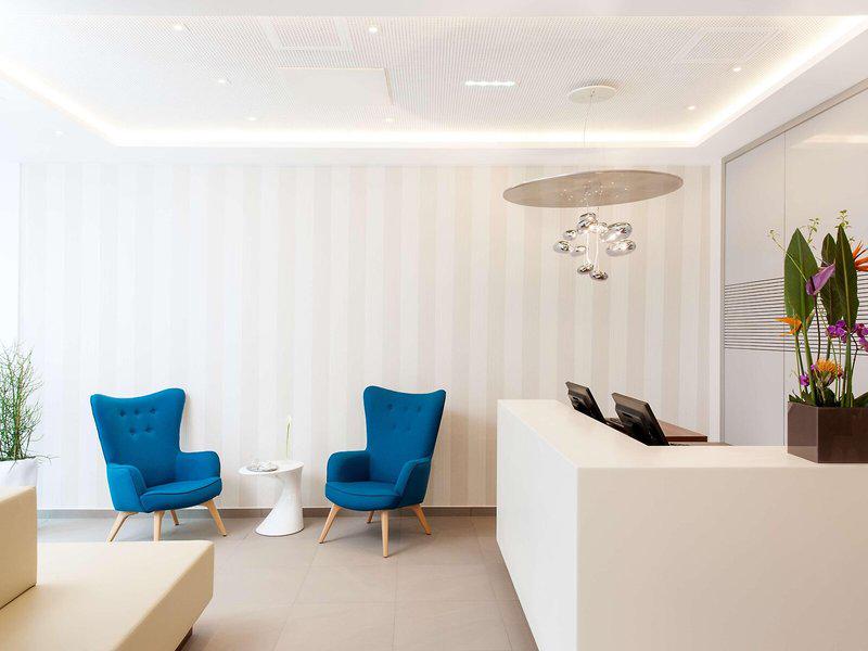 DBF74E0A3689C9413322D1A42B8BF329