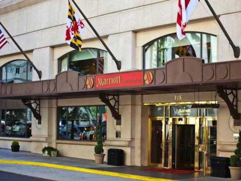 979B5FC2BFE06953FC1082E632C8CB8D