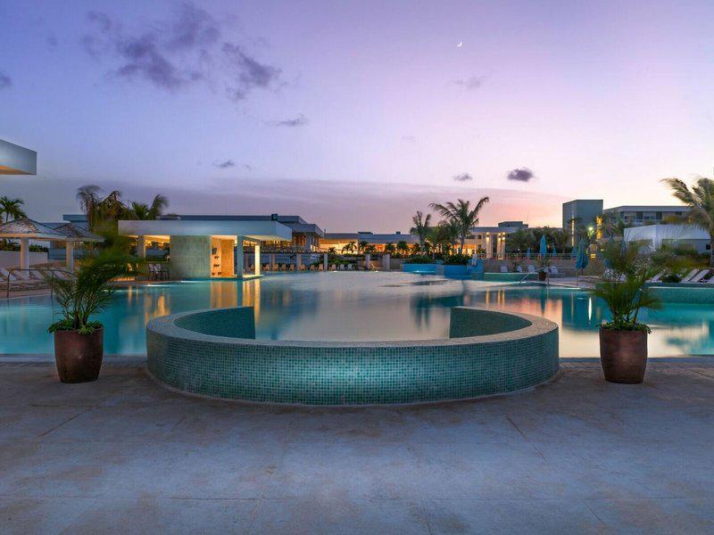 E03A8FB08C934C2390F11E60F6642198