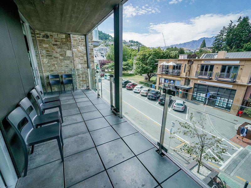 79C8DF242227B46C3C9B161AD92277EC