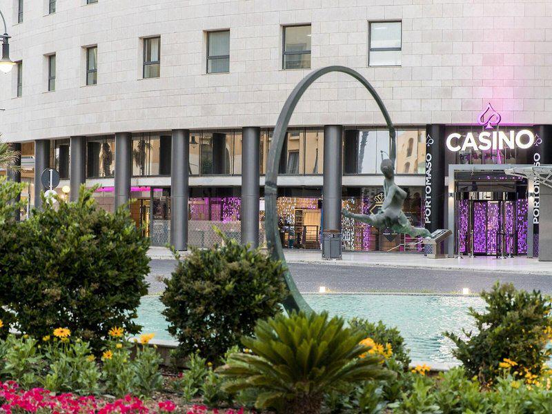 7980C4710025C1D5E422F06F6190F235