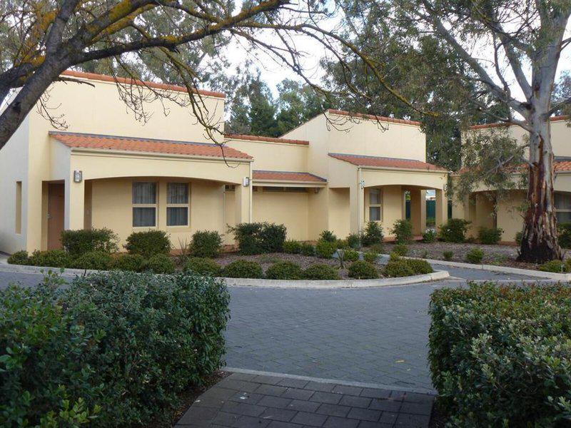 5FC6560AE55D7610BEBECF63DB520FB2