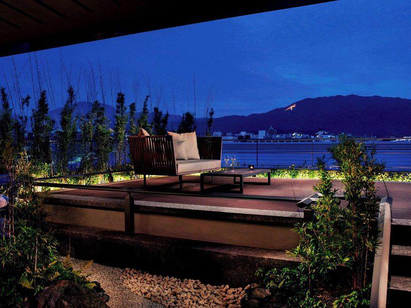 B703D44E58F4EB5EB1261ED868F1AE49