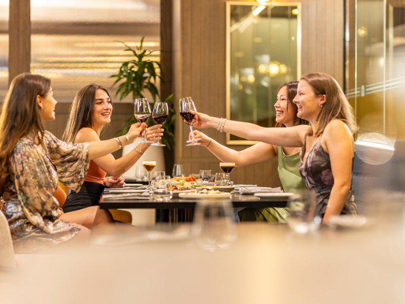 B1003F94E1FD2820381EF1CE1FFB4D8E