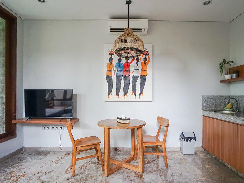 66E89716108A0321646BF10DD6BBA2E2