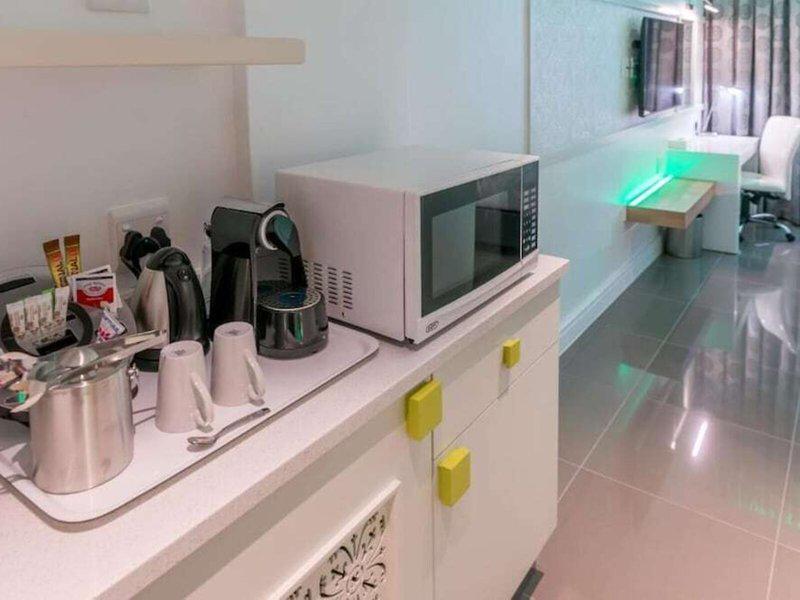 210CDC7DDCF377E41CAF8F6D5F52DFB0