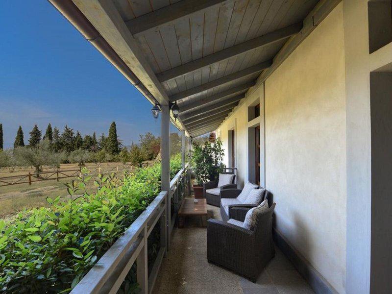 EEBB839A23C55F65E3A1AB0DF3A6663D