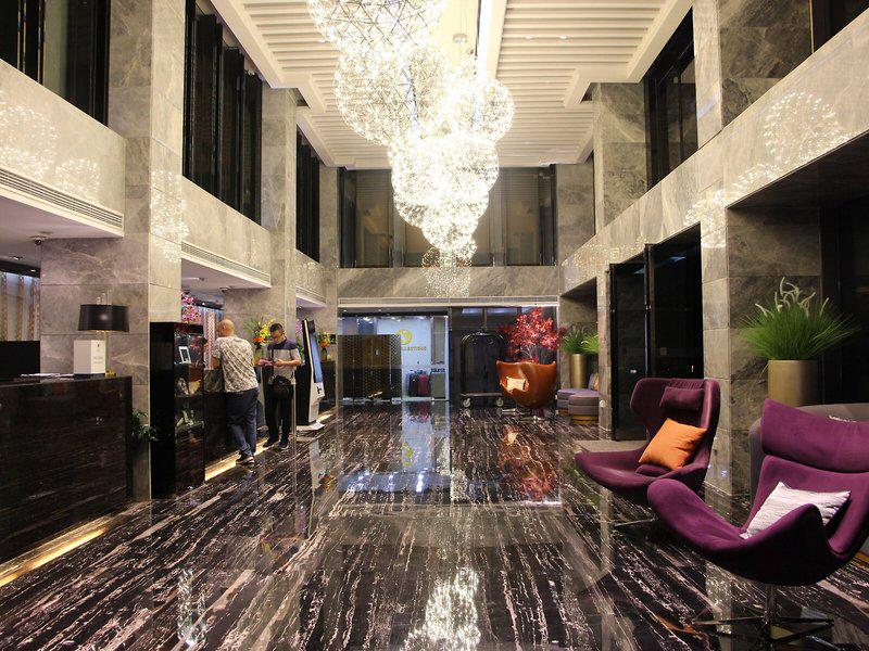 A76CBDB45AC31D988F37C6F306F81E35