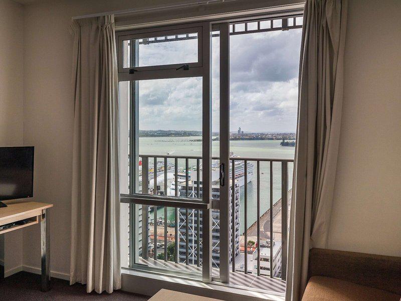 BF59ECA2DDF6A52D501630C3615A24E3