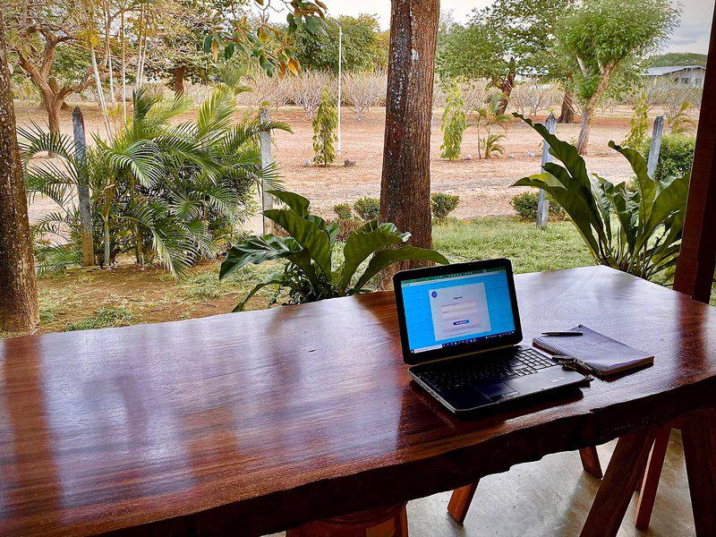 7061CFBA1D9C09F8ECA4F4AA432EBA4D