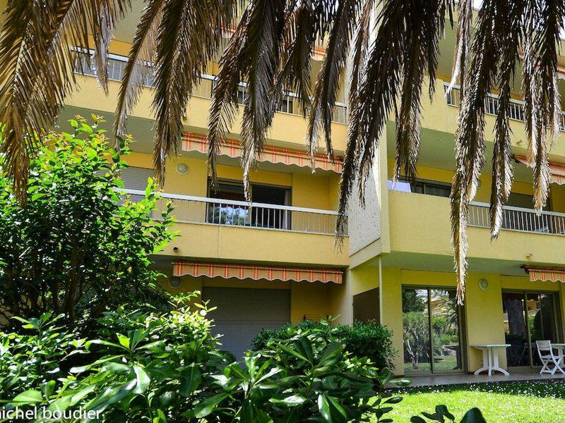 B81E07D519C547345C6FDB5304645D90